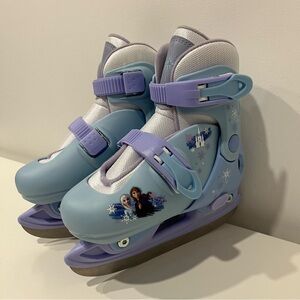 Kids girls Disney Frozen Skates. Brand new never worn. Girls size 8-11.